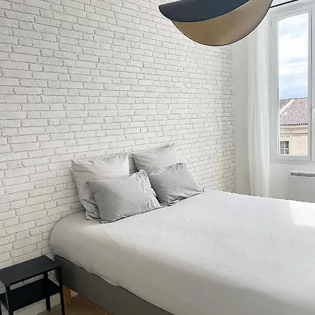 Gabriel Centre Depart Ferry